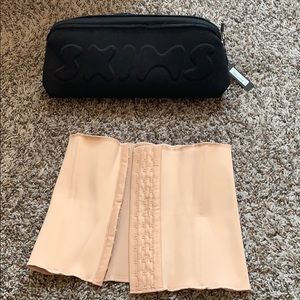 Skims waist trainer